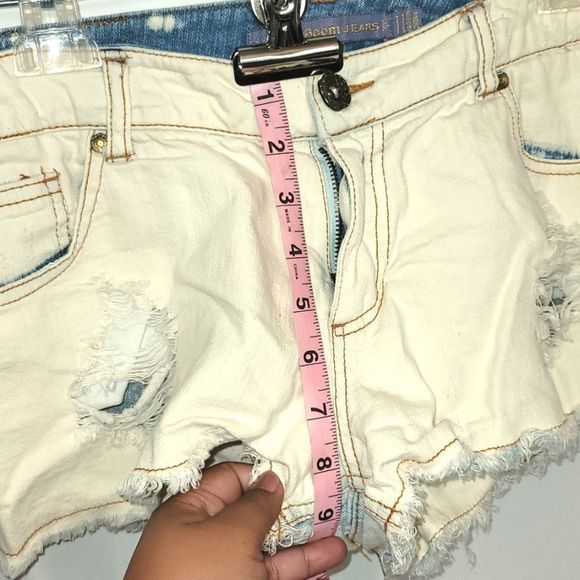 Y2K Fashion: Boom Boom Jean Shorts Sz. 11 - Picture 12 of 13